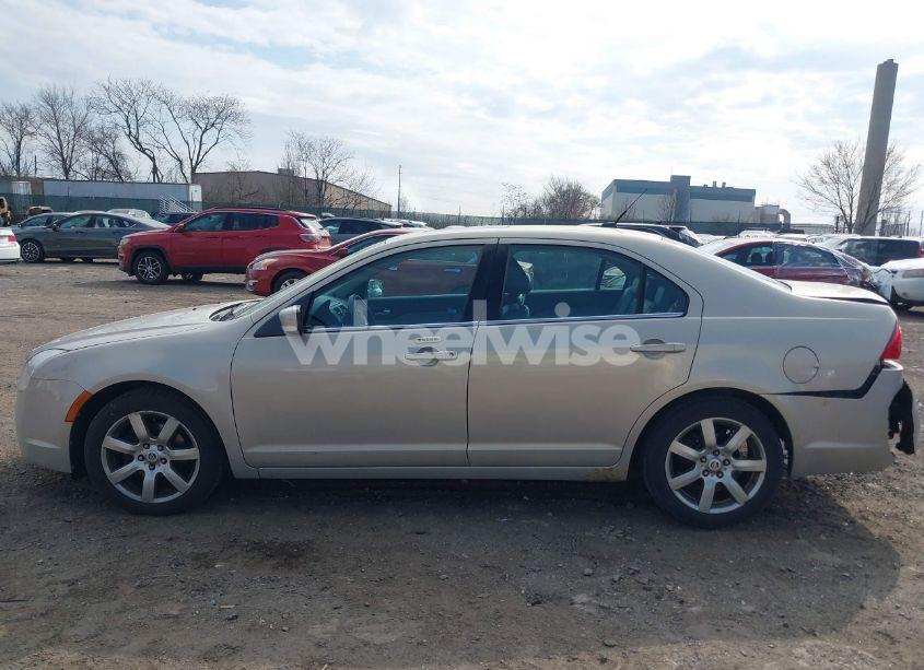 Photo 13 of 2010 Mercury Milan PREMIER (VIN 3MEHM0JA5AR639828)