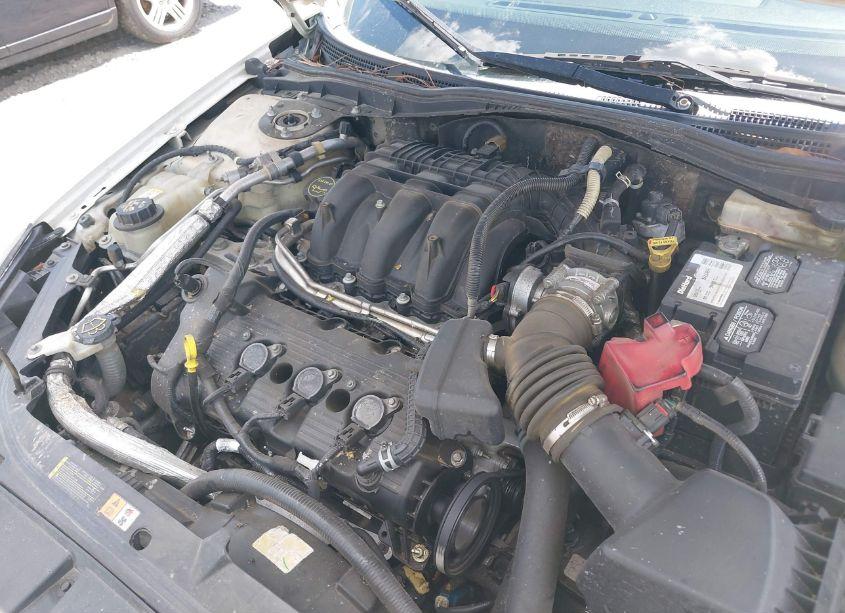 Photo 10 of 2010 Mercury Milan PREMIER (VIN 3MEHM0JG8AR629220)