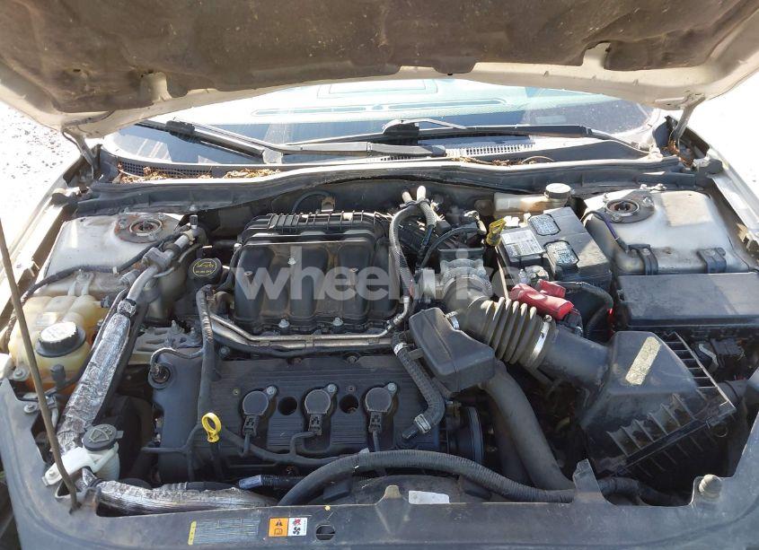 Photo 10 of 2010 Mercury Milan PREMIER (VIN 3MEHM0JG9AR601426)