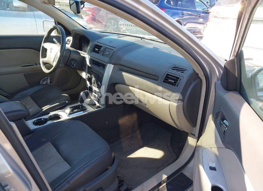 Photo 5 of 2010 Mercury Milan PREMIER (VIN 3MEHM0JG9AR658600)