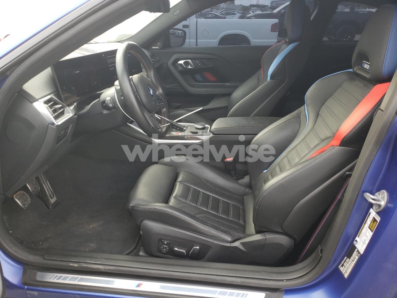 Photo 7 of 2024 BMW M2 (VIN 3MF13DM00R8E66346)