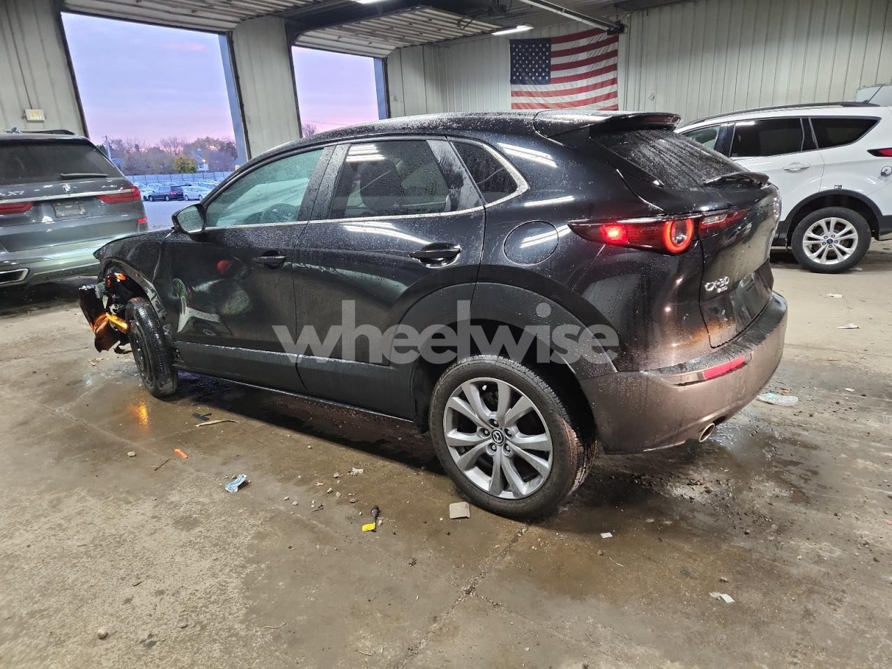 Photo 2 of 2021 MAZDA CX-30 PREFERRED (VIN 3MVDMBCL7MM273137)