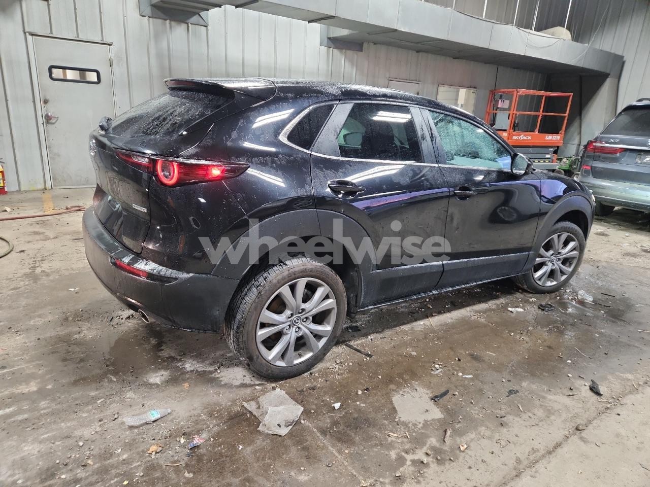 Photo 3 of 2021 MAZDA CX-30 PREFERRED (VIN 3MVDMBCL7MM273137)
