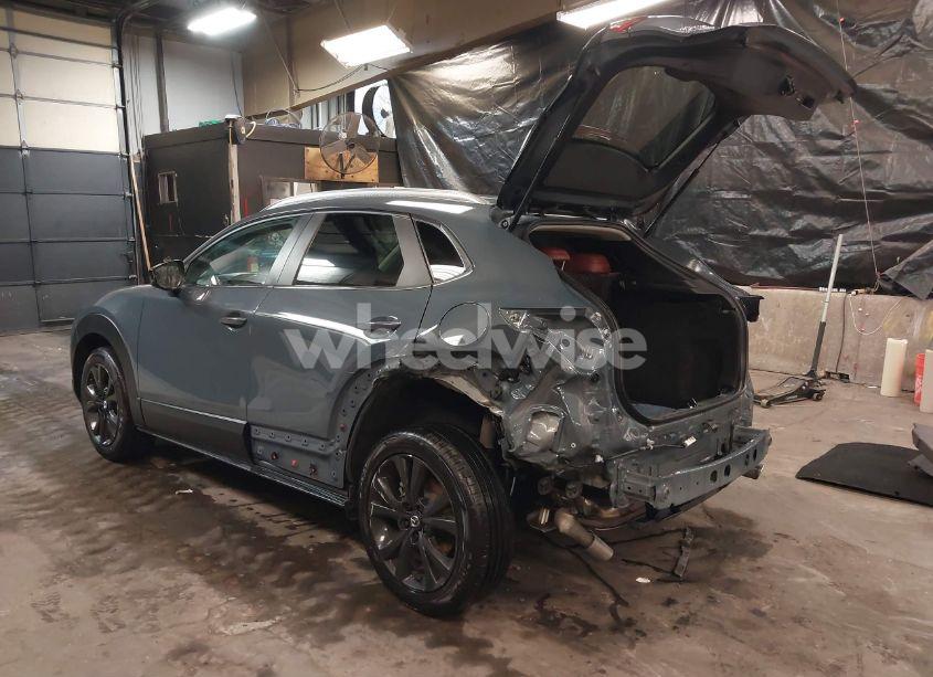 Photo 3 of 2022 Mazda Cx-30 CARBON EDITION (VIN 3MVDMBCLXNM439247)