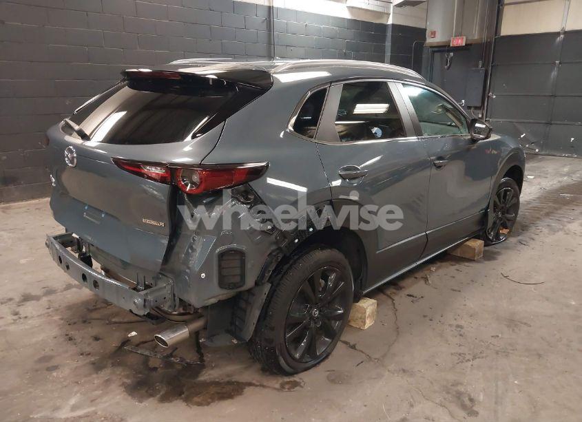 Photo 4 of 2022 Mazda Cx-30 CARBON EDITION (VIN 3MVDMBCLXNM439247)