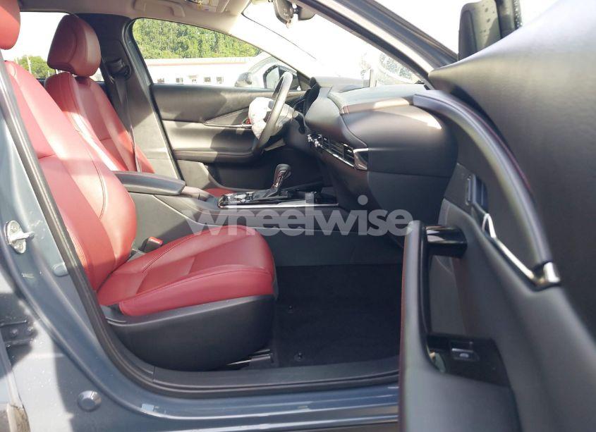 Photo 5 of 2024 Mazda Cx-30 2.5 S CARBON EDITION (VIN 3MVDMBCM6RM673142)