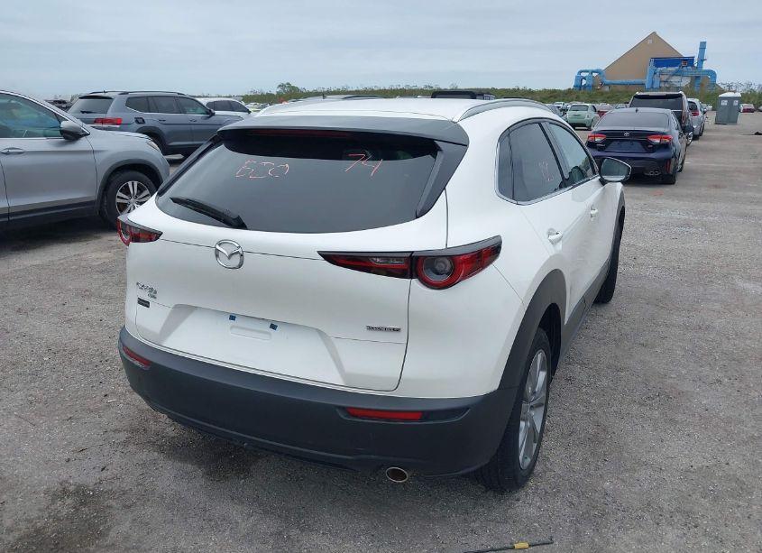 Photo 4 of 2022 Mazda Cx-30 PREMIUM (VIN 3MVDMBDL0NM447985)