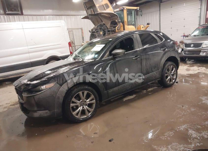 Photo 2 of 2020 Mazda Cx-30 PREFERRED PACKAGE (VIN 3MVDMBDL1LM123814)