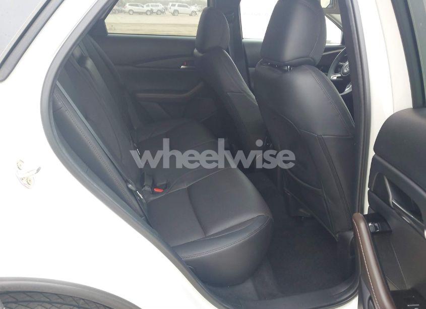 Photo 8 of 2024 Mazda Cx-30 2.5 S PREMIUM PACKAGE (VIN 3MVDMBDM9RM615749)
