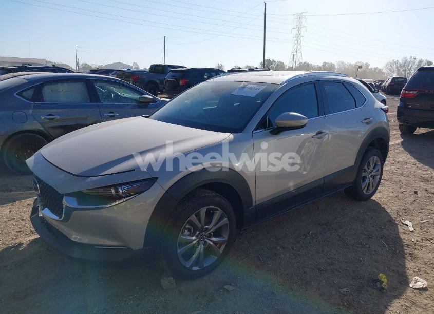 Photo 2 of 2024 Mazda Cx-30 2.5 S PREMIUM PACKAGE (VIN 3MVDMBDMXRM627652)