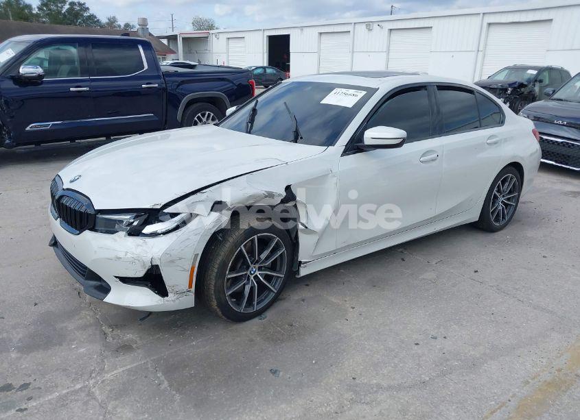 Photo 2 of 2020 Bmw 330i (VIN 3MW5R1J00L8B10098)