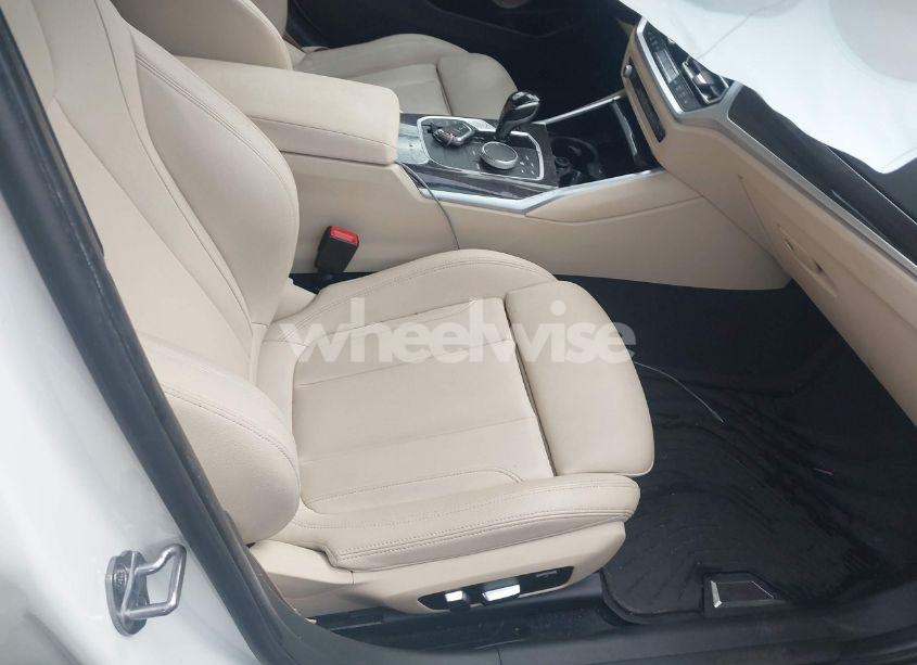 Photo 5 of 2020 Bmw 330i (VIN 3MW5R1J02L8B07932)