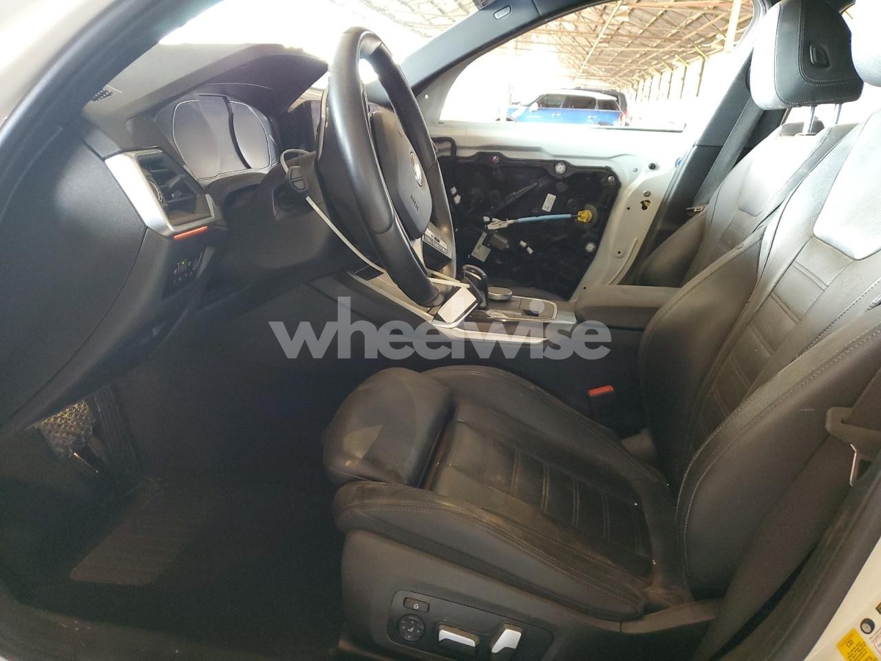 Photo 7 of 2021 BMW 330I (VIN 3MW5R1J02M8B63497)