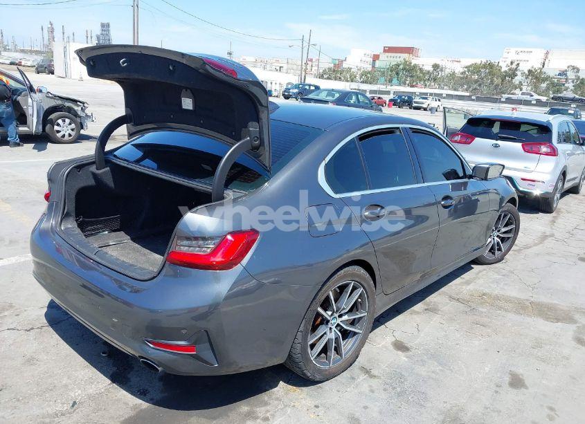 Photo 4 of 2020 Bmw 330i (VIN 3MW5R1J03L8B17207)