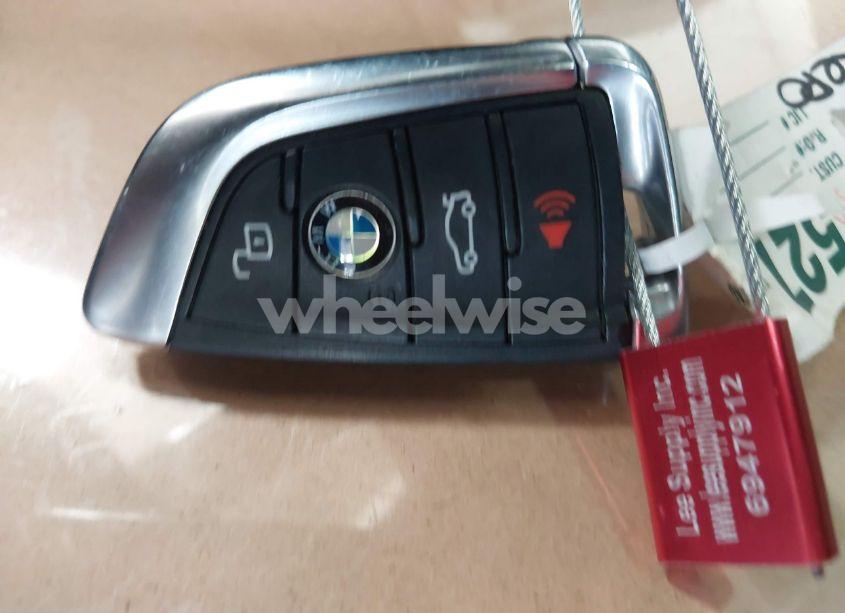 Photo 11 of 2020 Bmw 330i (VIN 3MW5R1J04L8B35411)