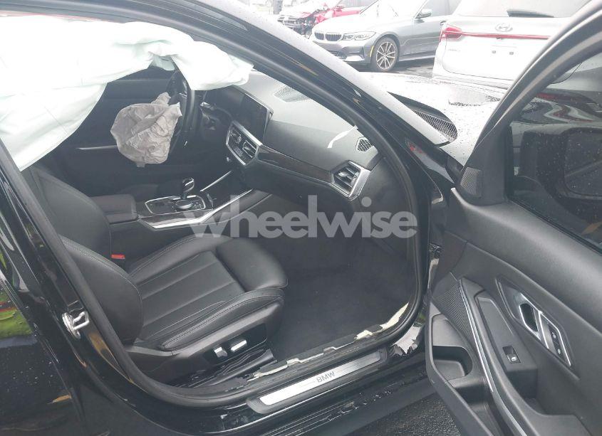 Photo 5 of 2022 Bmw 330i N/A (VIN 3MW5R1J04N8C43708)