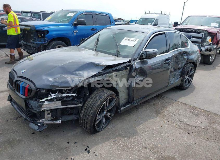 Photo 2 of 2020 Bmw 330i (VIN 3MW5R1J06L8B15614)