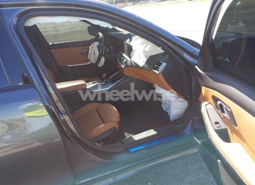 Photo 5 of 2022 Bmw 330i N/A (VIN 3MW5R1J06N8C44679)