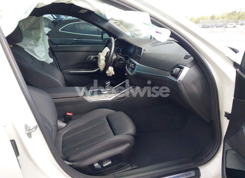Photo 5 of 2022 Bmw 330i N/A (VIN 3MW5R1J07N8C62298)