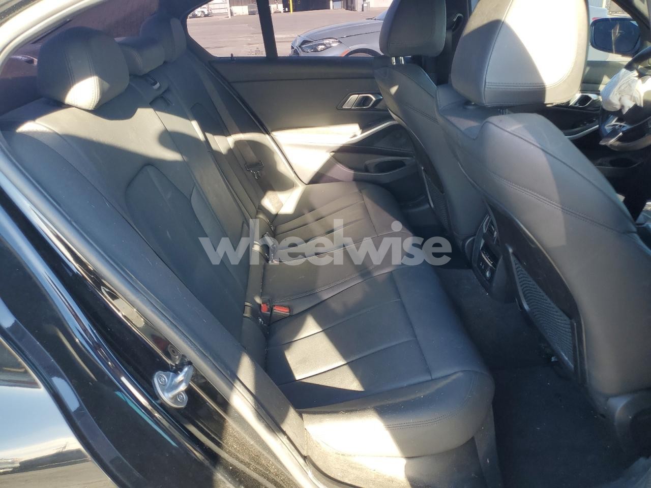 Photo 10 of 2020 BMW 330I (VIN 3MW5R1J09L8B19317)