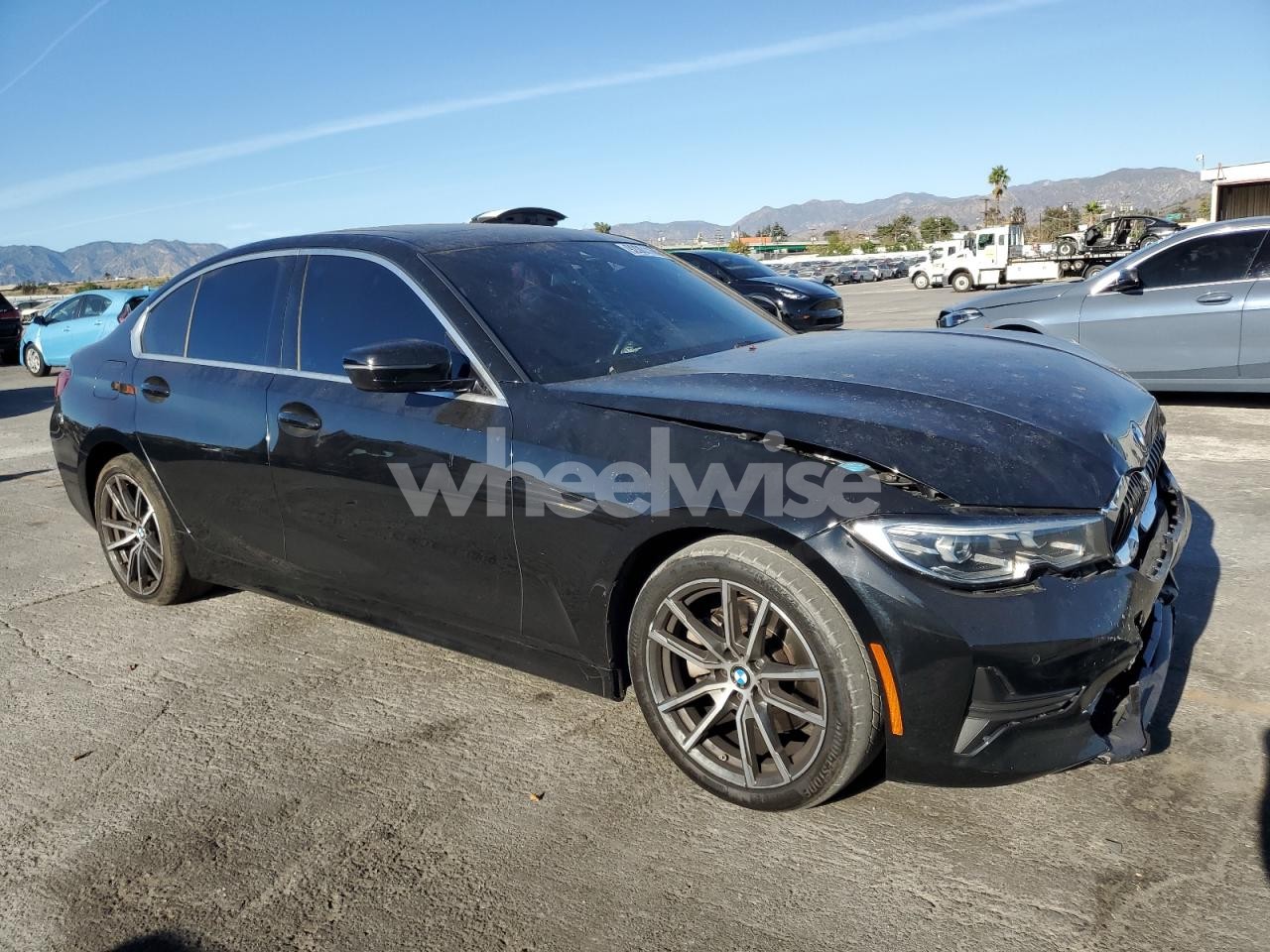 Photo 4 of 2020 BMW 330I (VIN 3MW5R1J09L8B19317)