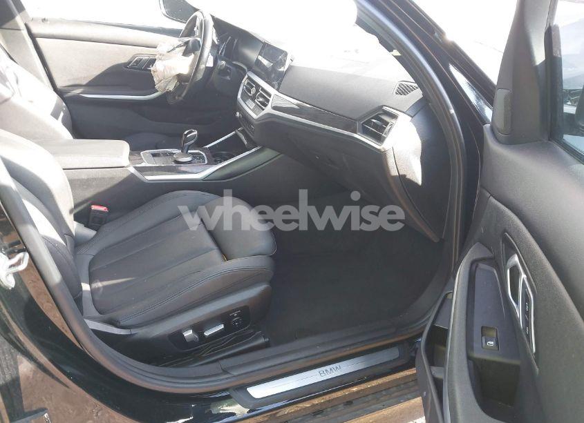 Photo 5 of 2019 Bmw 330i (VIN 3MW5R1J50K8A04177)