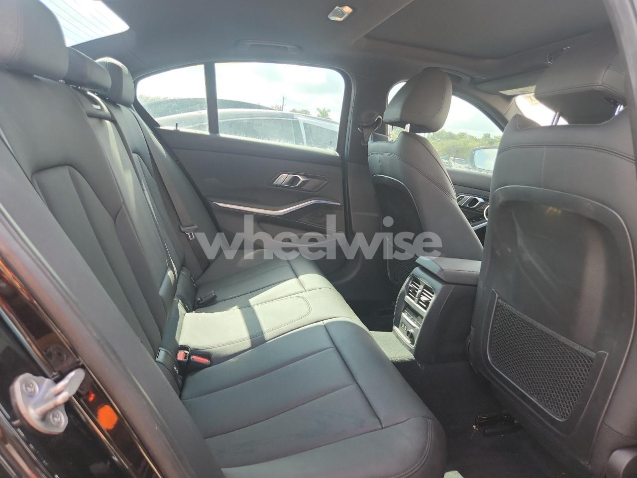 Photo 10 of 2020 BMW 330XI (VIN 3MW5R7J02L8B28492)