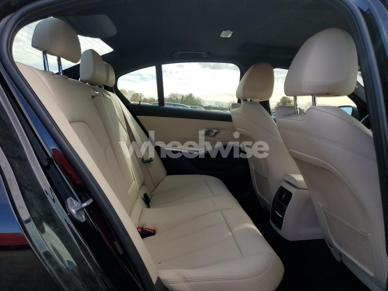 Photo 10 of 2020 BMW 330XI (VIN 3MW5R7J03L8B15170)