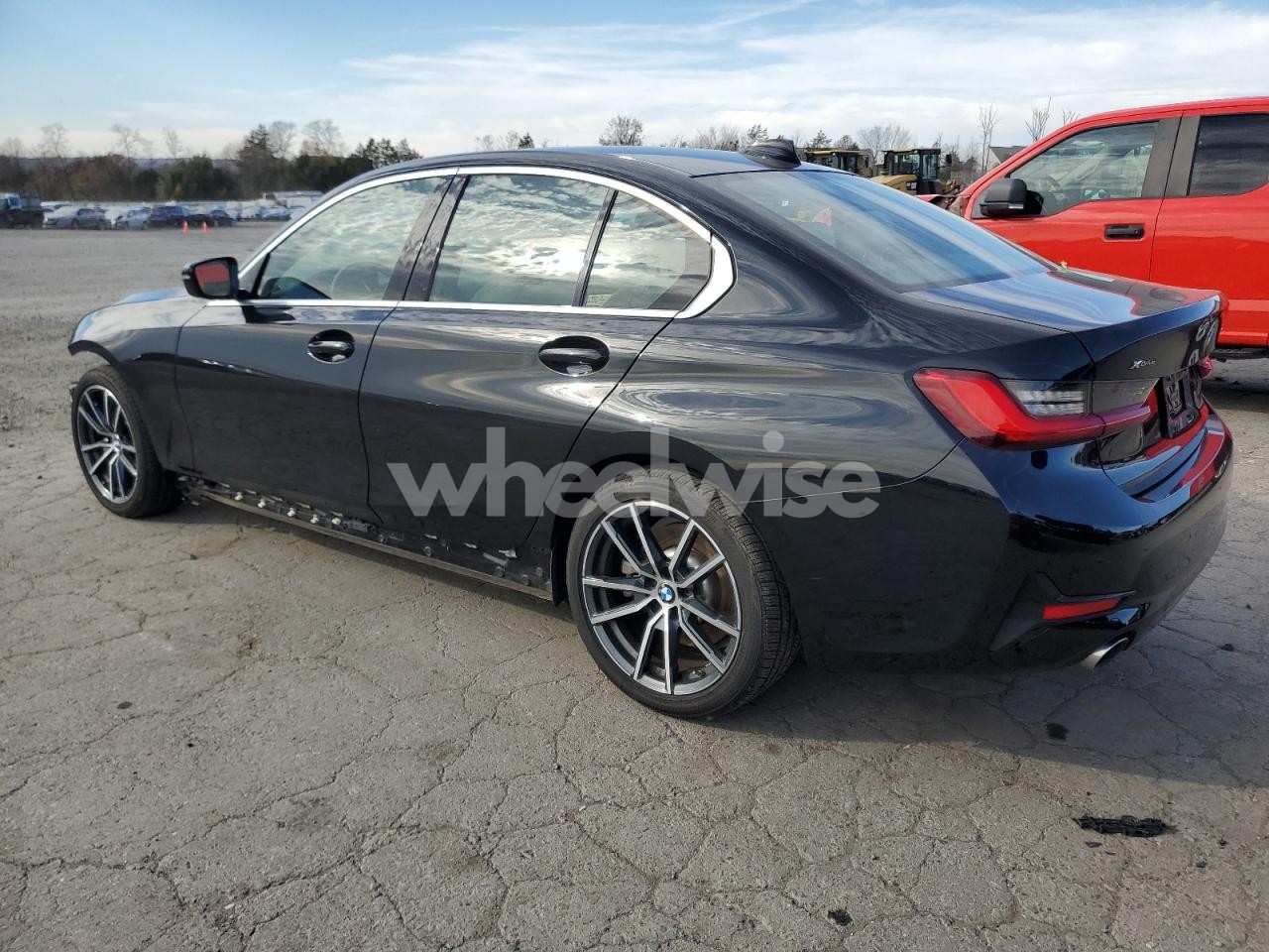 Photo 2 of 2020 BMW 330XI (VIN 3MW5R7J03L8B15170)
