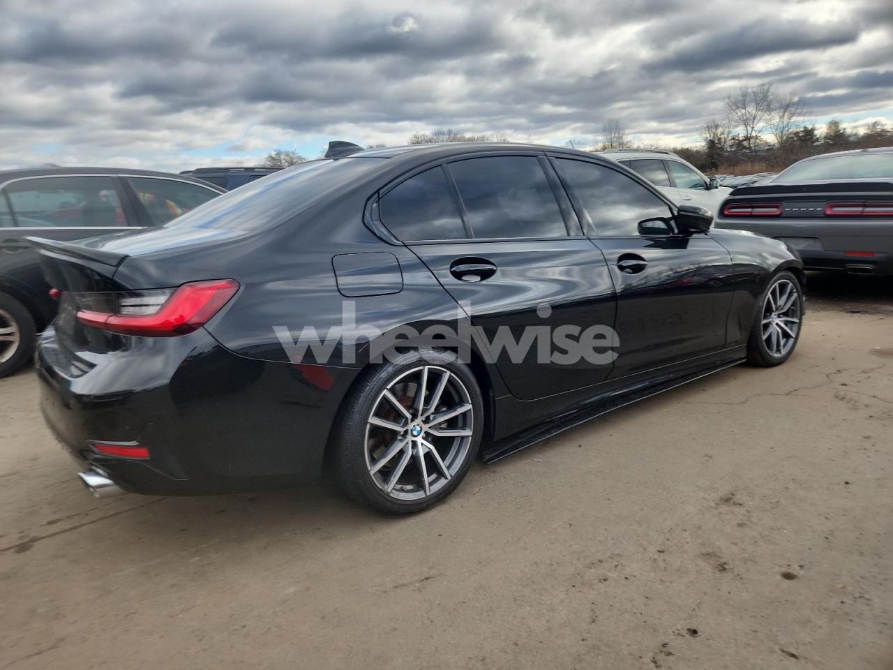 Photo 3 of 2020 BMW 330XI (VIN 3MW5R7J08L8B14242)