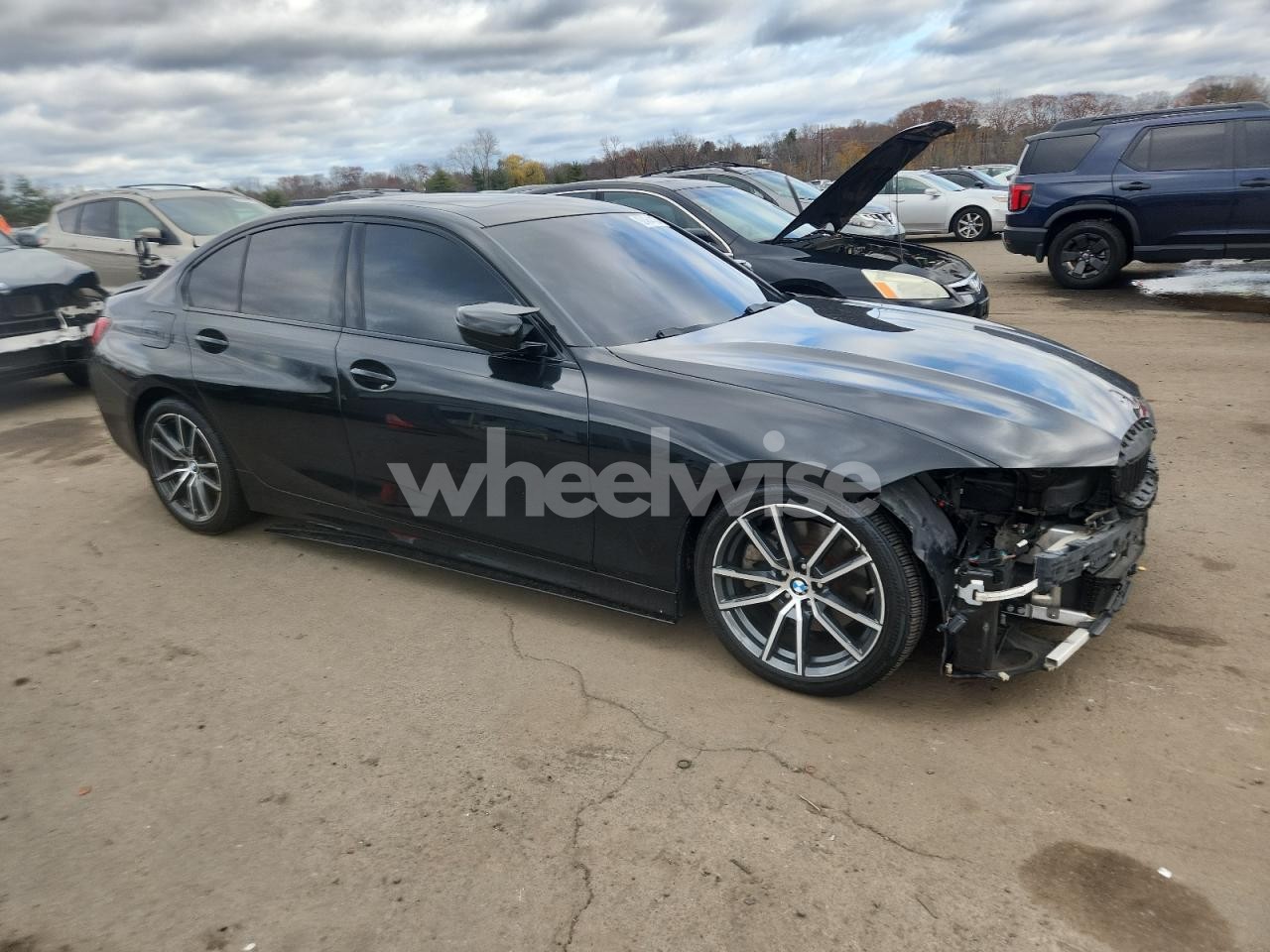 Photo 4 of 2020 BMW 330XI (VIN 3MW5R7J08L8B14242)