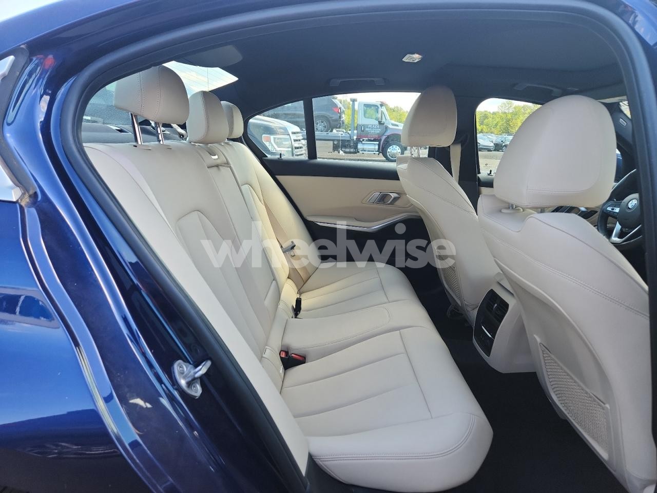 Photo 10 of 2020 BMW 330XI (VIN 3MW5R7J08L8B38802)