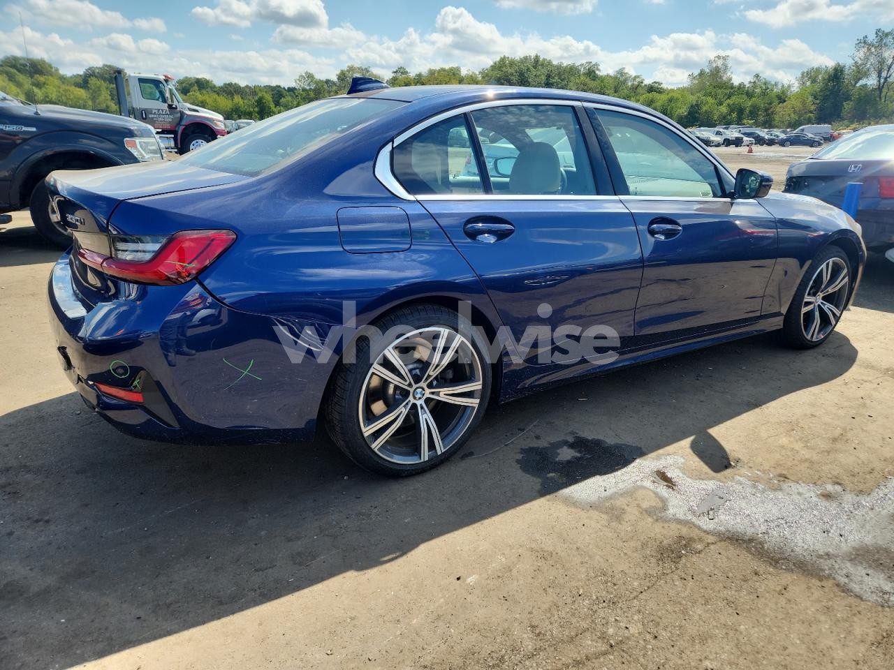 Photo 3 of 2020 BMW 330XI (VIN 3MW5R7J08L8B38802)