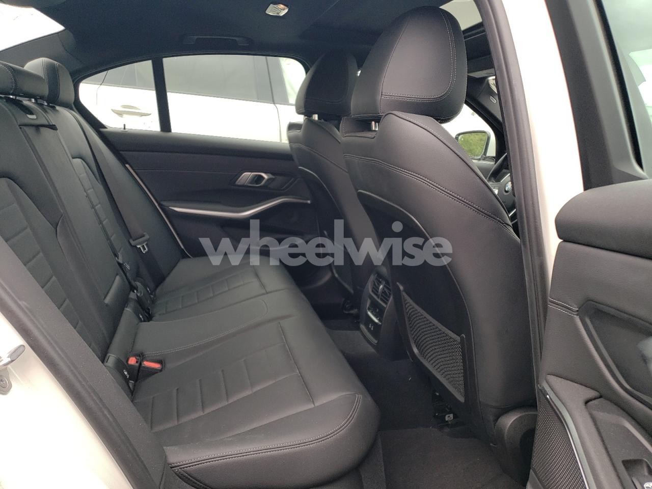Photo 10 of 2021 BMW 330XI (VIN 3MW5R7J09M8B66030)