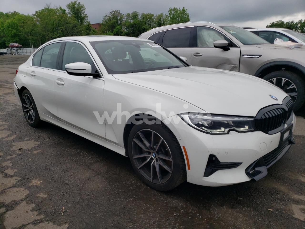 Photo 4 of 2021 BMW 330XI (VIN 3MW5R7J09M8B66030)