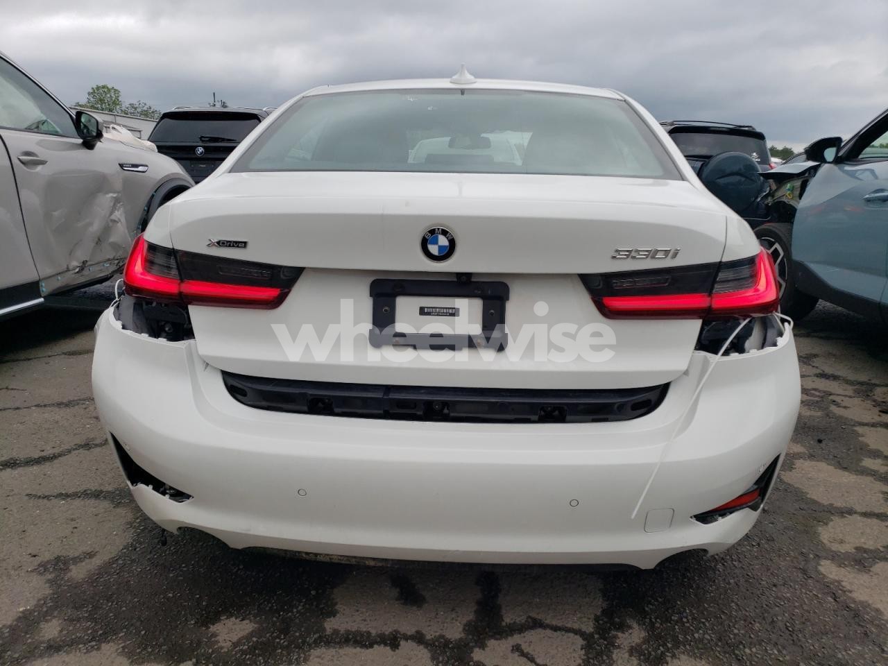 Photo 6 of 2021 BMW 330XI (VIN 3MW5R7J09M8B66030)