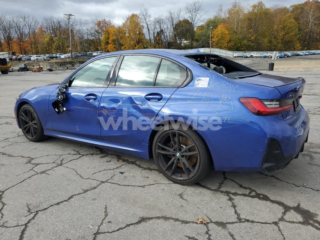 Photo 2 of 2024 BMW 330XI (VIN 3MW89FF07R8E69783)