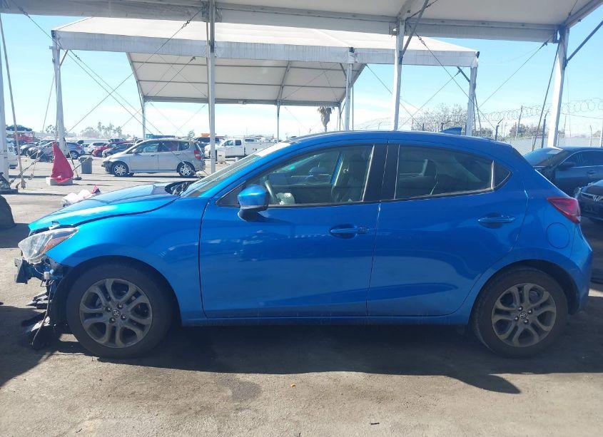 Photo 15 of 2020 Toyota Yaris LE (VIN 3MYDLBJV0LY702197)