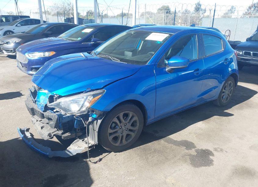 Photo 2 of 2020 Toyota Yaris LE (VIN 3MYDLBJV0LY702197)