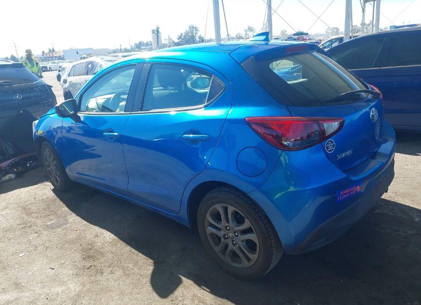 Photo 3 of 2020 Toyota Yaris LE (VIN 3MYDLBJV0LY702197)