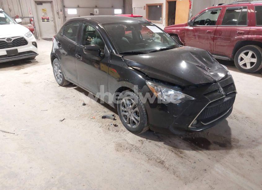 2020 Toyota Yaris LE (VIN 3MYDLBJV9LY703591) main photo