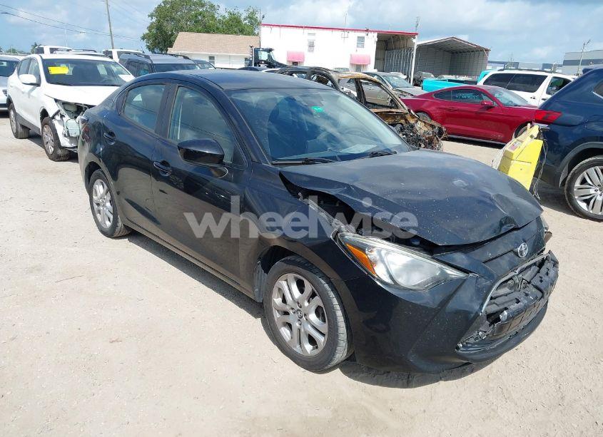 2018 Toyota Yaris IA (VIN 3MYDLBYV0JY313028) main photo