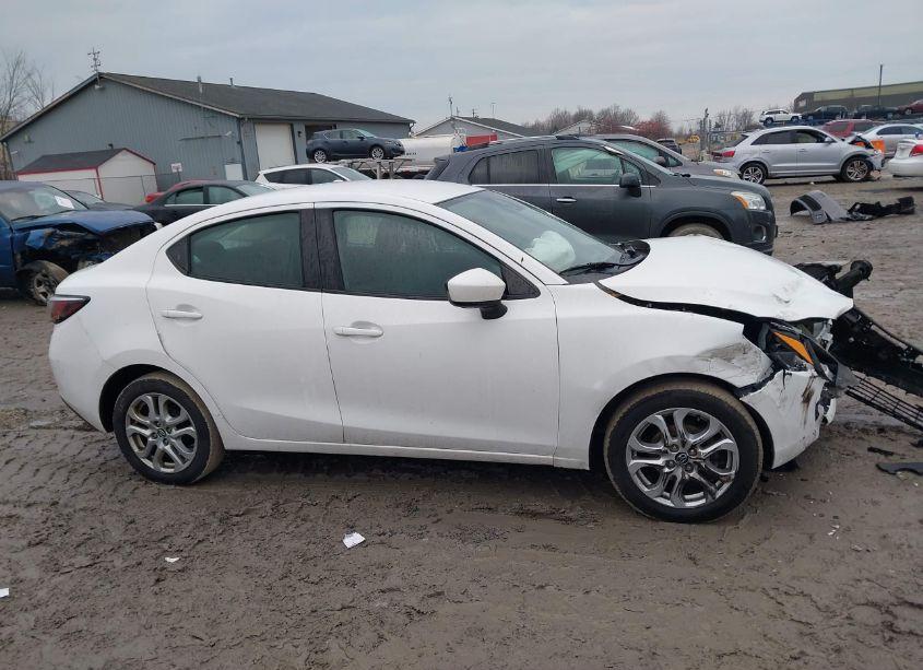 Photo 13 of 2018 Toyota Yaris IA (VIN 3MYDLBYV0JY325289)