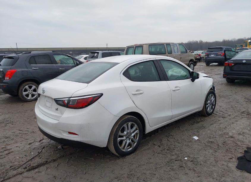 Photo 4 of 2018 Toyota Yaris IA (VIN 3MYDLBYV0JY325289)