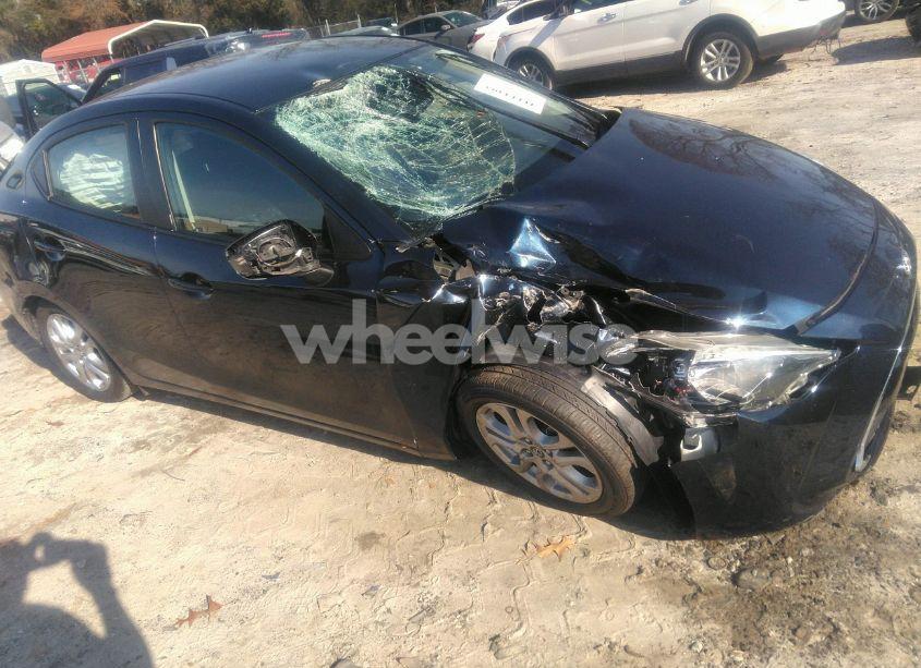 2017 Toyota Yaris IA (VIN 3MYDLBYV2HY189676) main photo