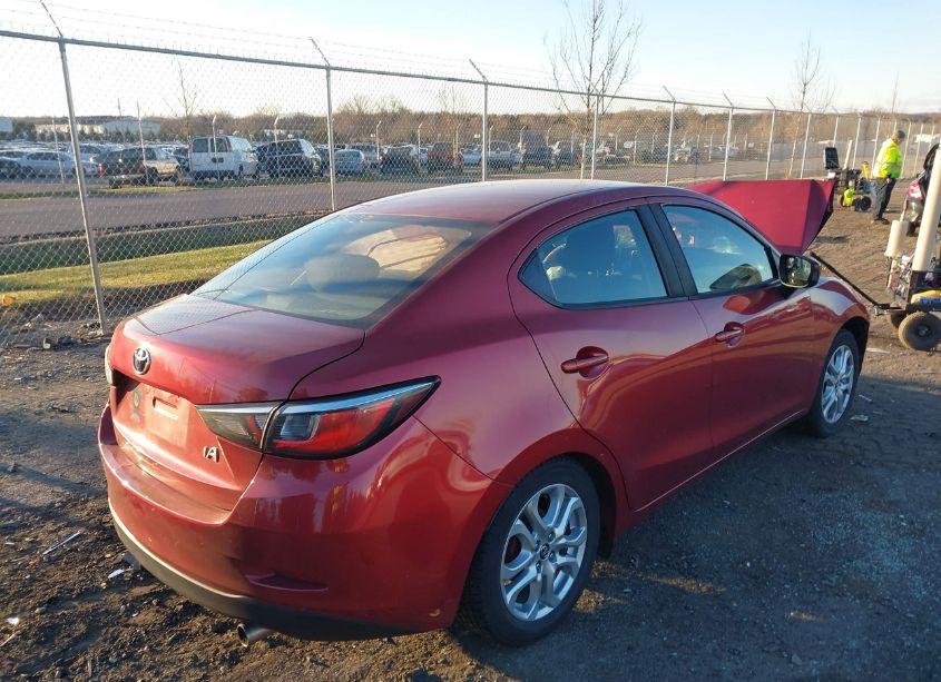 Photo 4 of 2018 Toyota Yaris IA (VIN 3MYDLBYV2JY313712)