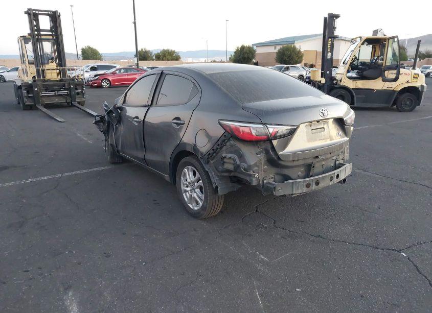 Photo 3 of 2018 Toyota Yaris IA (VIN 3MYDLBYV2JY317744)