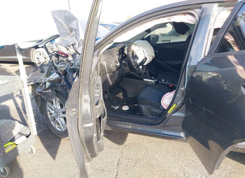 Photo 5 of 2018 Toyota Yaris IA (VIN 3MYDLBYV2JY317744)