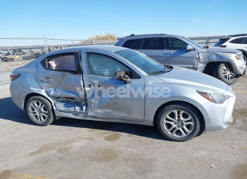 Photo 13 of 2018 Toyota Yaris IA (VIN 3MYDLBYV2JY317923)