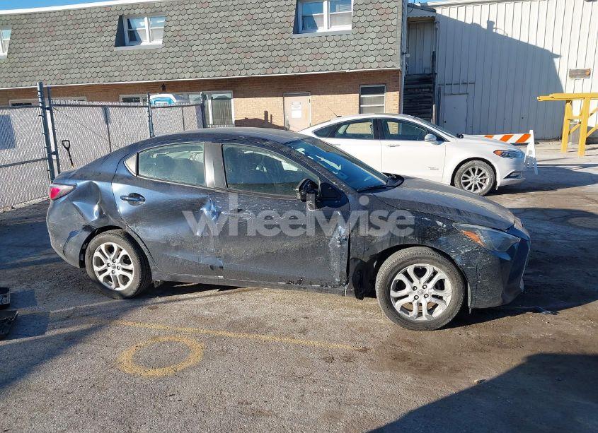 Photo 13 of 2018 Toyota Yaris IA (VIN 3MYDLBYV2JY326864)